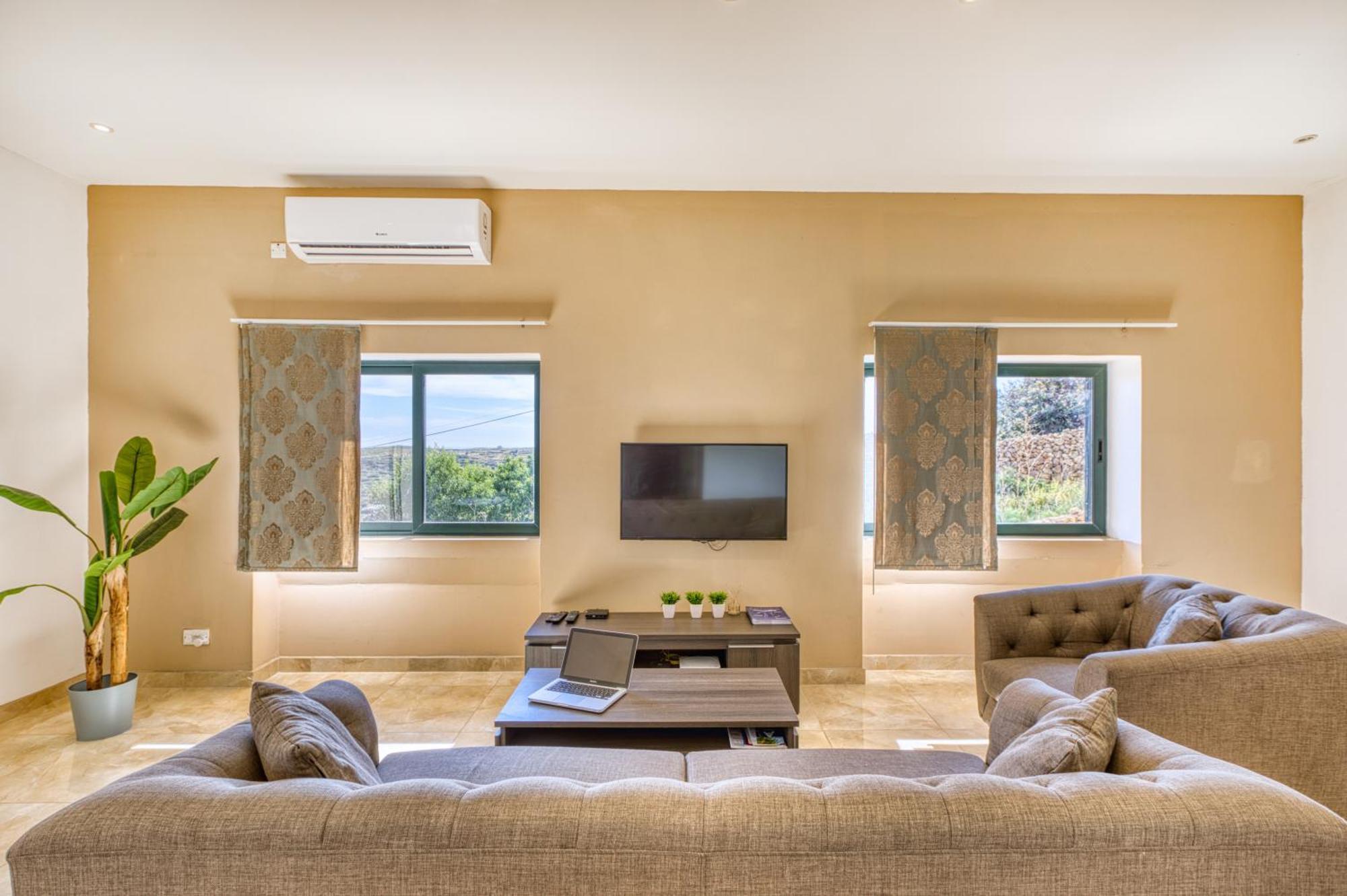 Spacious, Bright, Valley & Sea View Maisonette ซากฮรา ภายนอก รูปภาพ